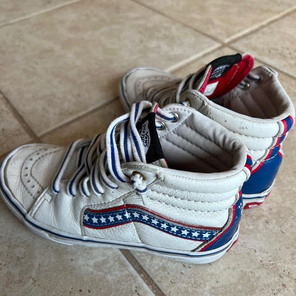 Kids Vans - Picture 2 of 8